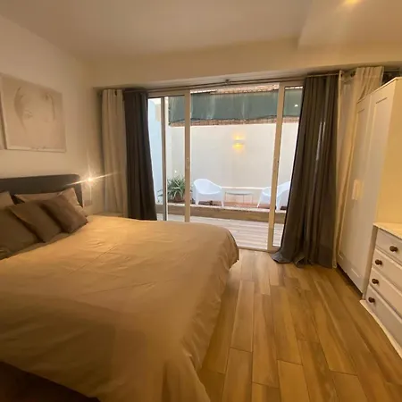 2 Bed With Outdoor Space 公寓 *