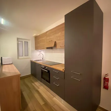 Apartament 2 Bed With Outdoor Space *