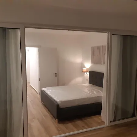 2 Bed With Outdoor Space * スリーマ