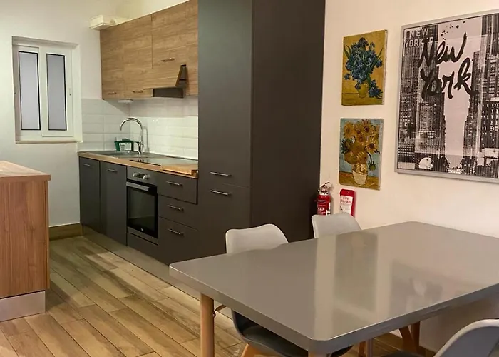 Apartman 2 Bed With Outdoor Space *