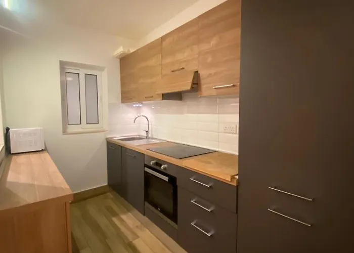 2 Bed With Outdoor Space Apartman *