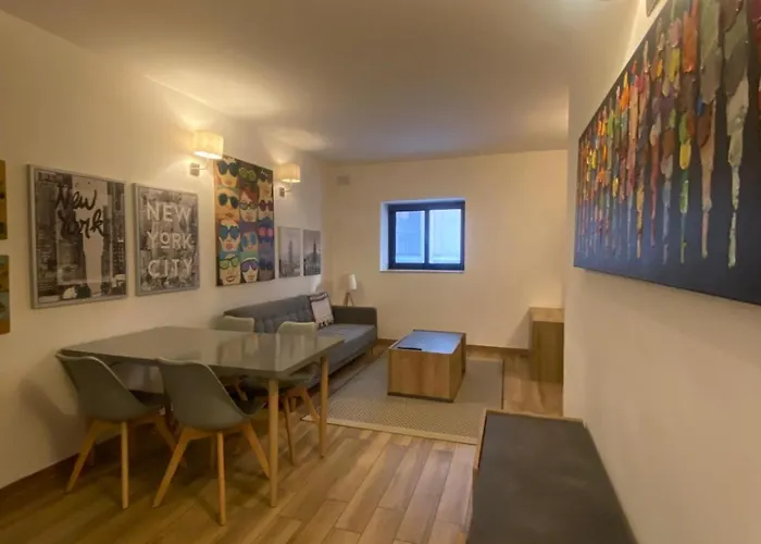 2 Bed With Outdoor Space